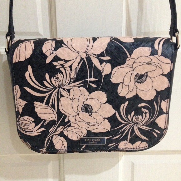 kate spade Handbags - NWOT Kate Spade Black Floral Crossbody Purse Bag